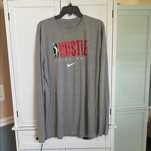 Nike dri fit Gray Long Sleeve Hustle Basketball Tee XL